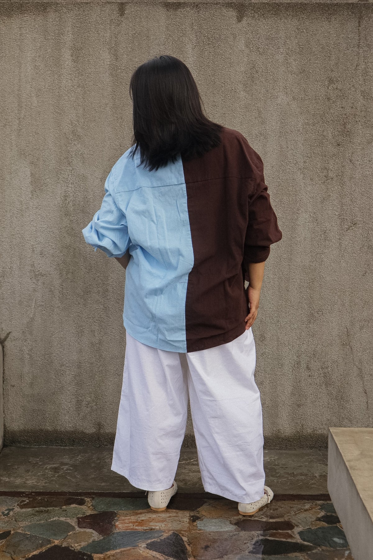 The Relaxed Button Down // Chocolate/Baby Blue