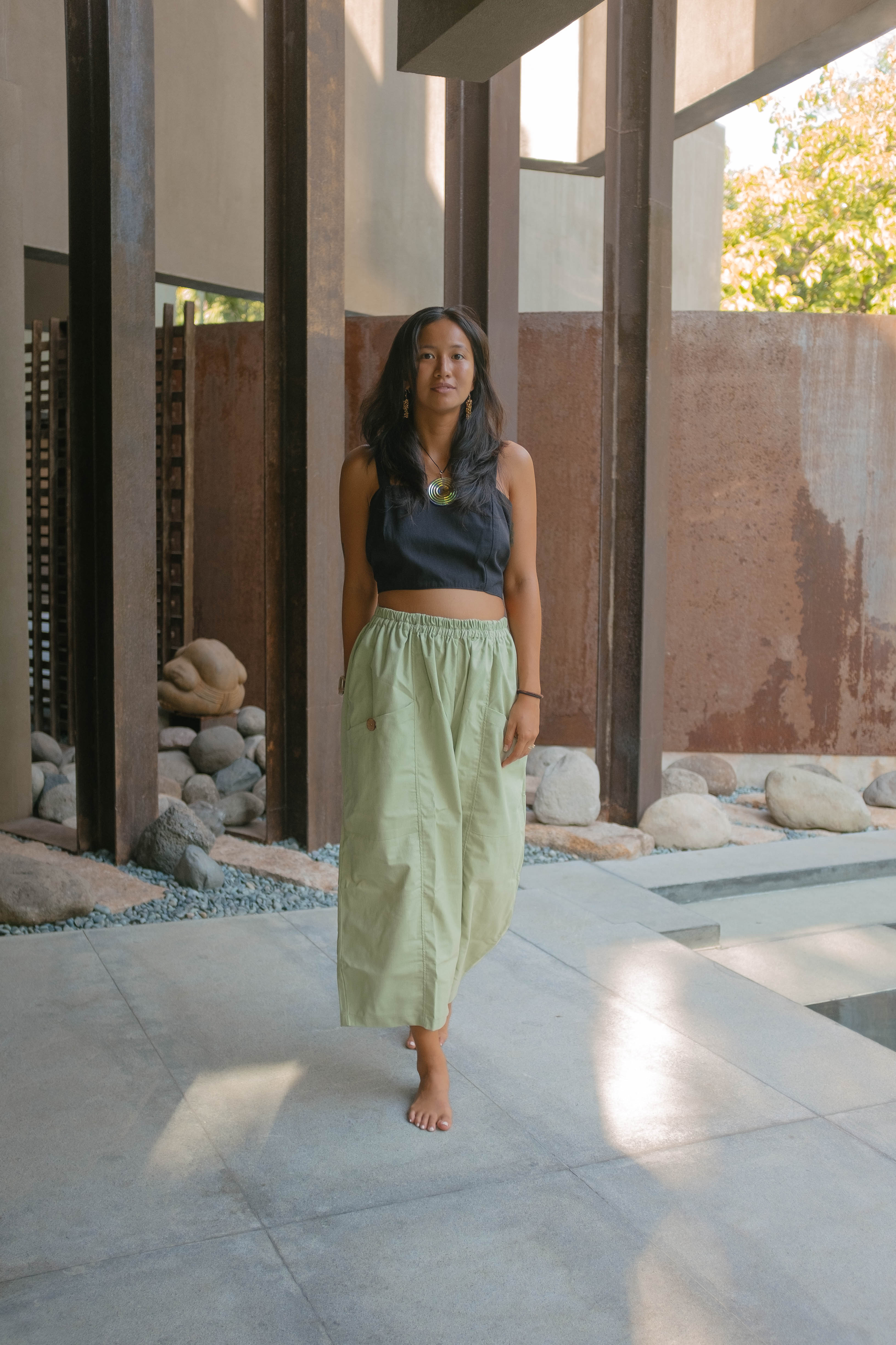 The Linen Barrel Pant // Sage