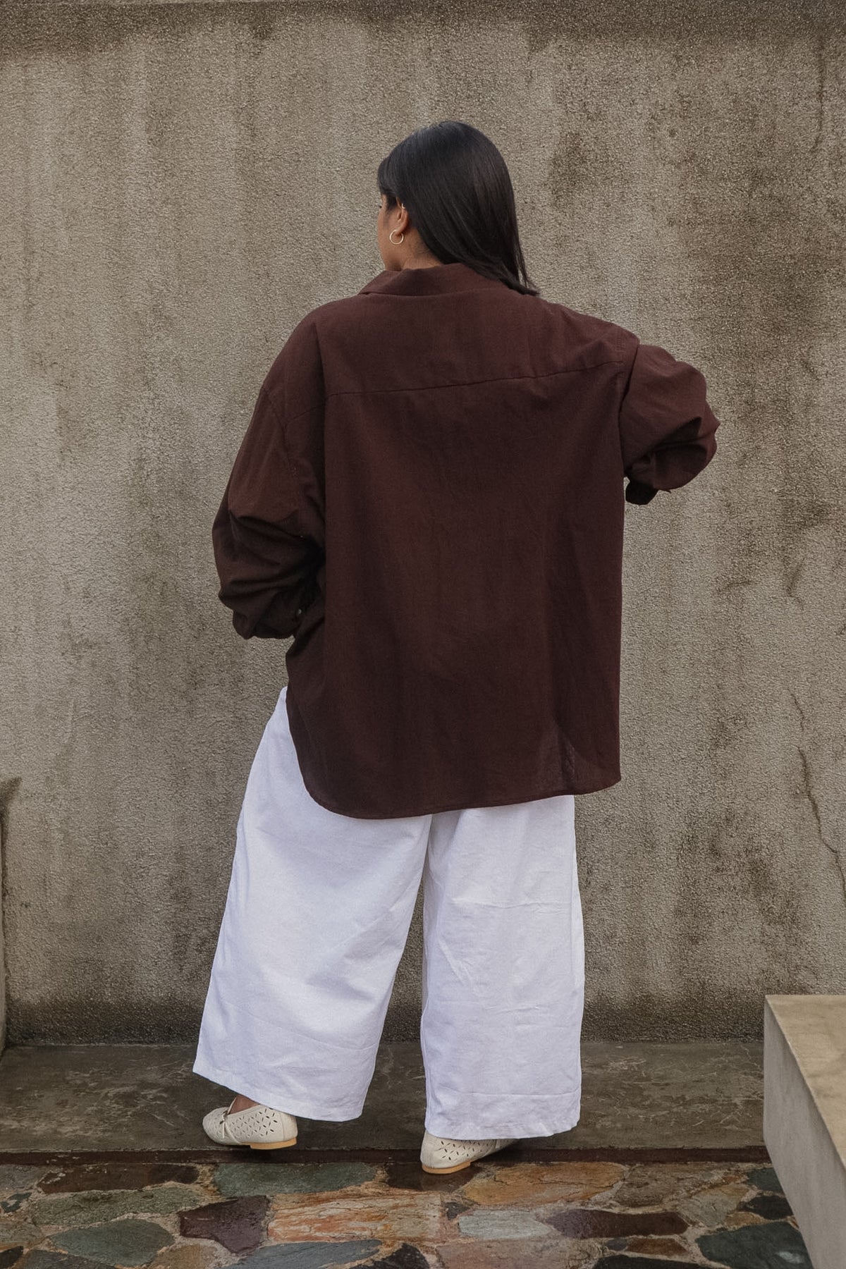 The Relaxed Button Down // Chocolate