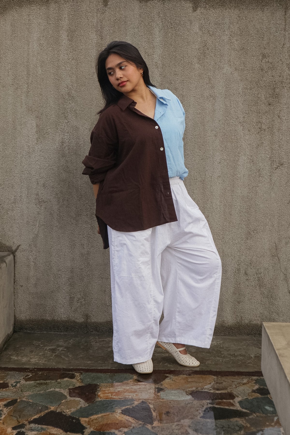 The Relaxed Button Down // Chocolate/Baby Blue